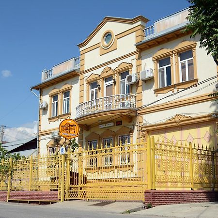 Yellow Hostel Duşanbe Dış mekan fotoğraf
