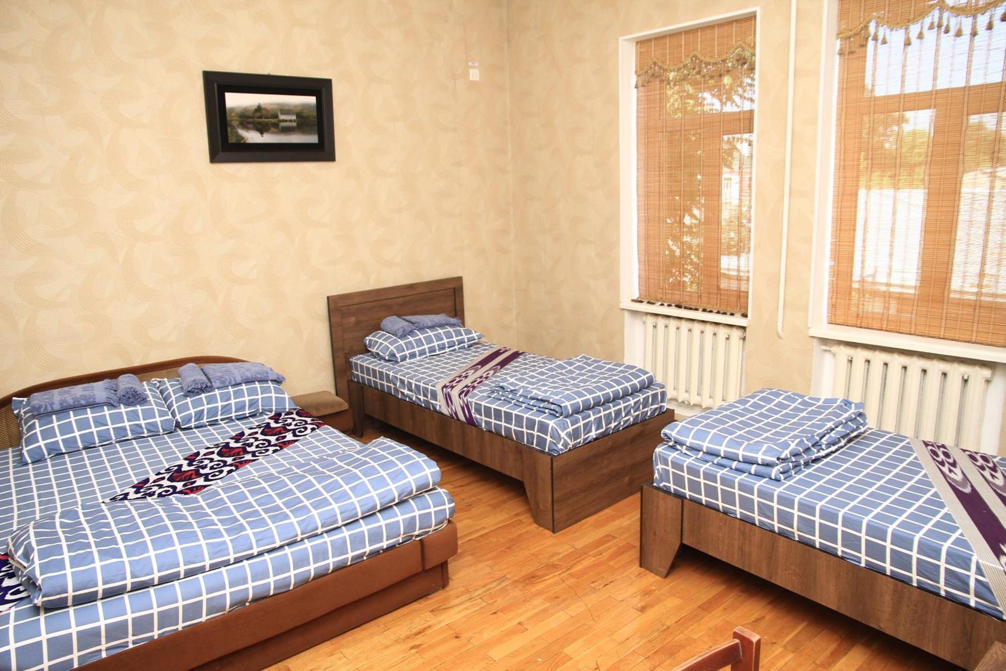 Yellow Hostel Duşanbe Dış mekan fotoğraf