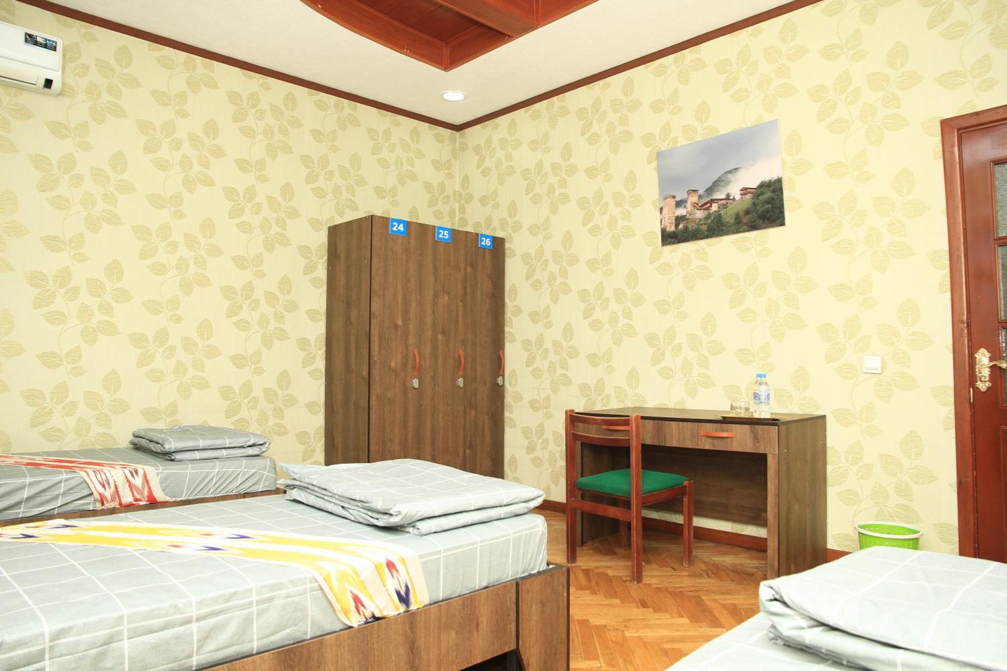 Yellow Hostel Duşanbe Dış mekan fotoğraf