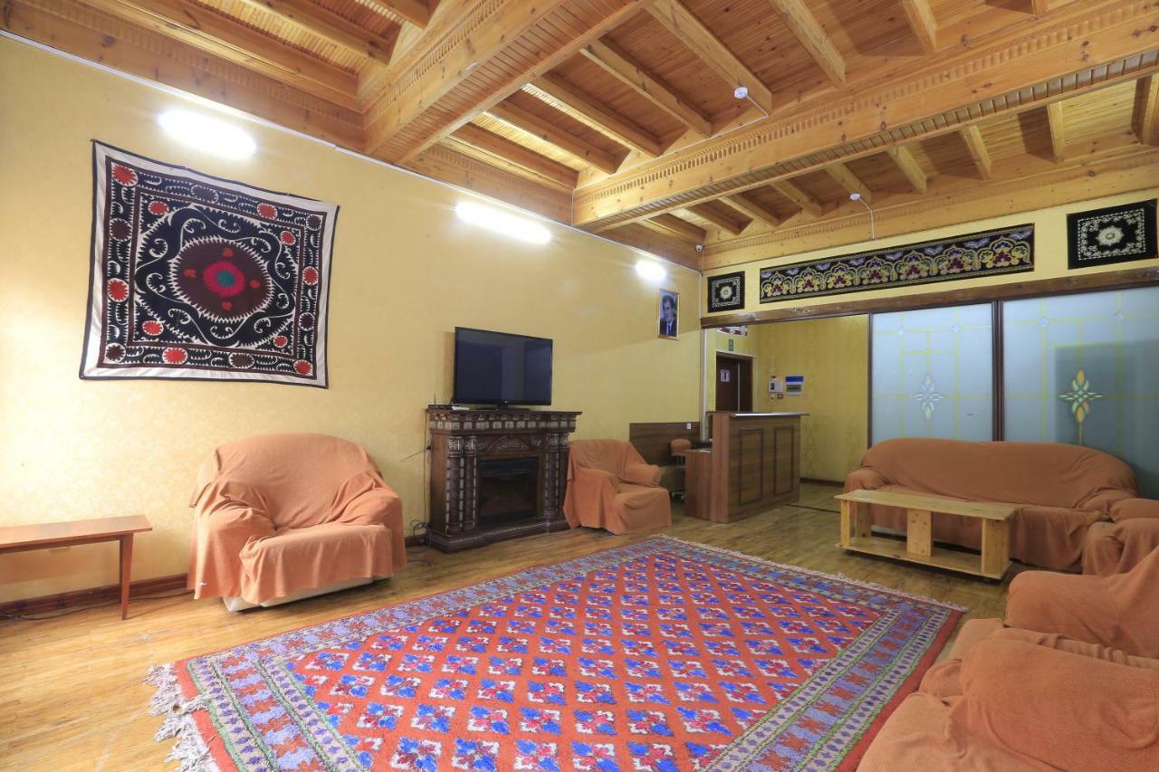 Yellow Hostel Duşanbe Dış mekan fotoğraf