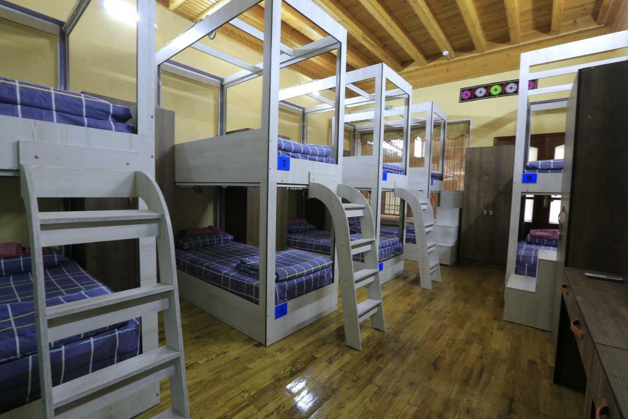Yellow Hostel Duşanbe Dış mekan fotoğraf